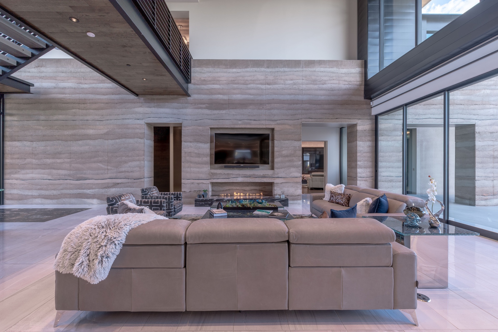 Rammed Earth Residence — gallery image 5